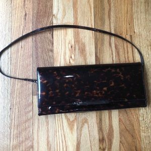 Stuart Weizman Tortoise Clutch